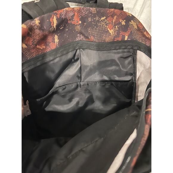 Eastsport Apex Brown Camo Sport Backpack - Picture 5 of 6